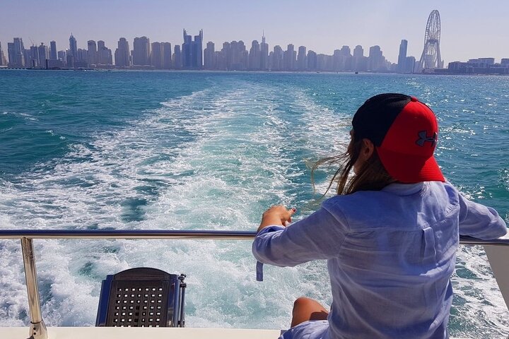 Luxury Private 2 hour Yacht Ride - The ultimate Dubai experience  - Image 3