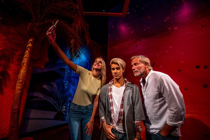 Madame Tussauds Dubai with Private Transfer - Image 4