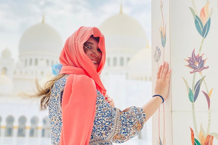 Magical Abu Dhabi Mosque Half-Day Private Guided Tour - Image 3