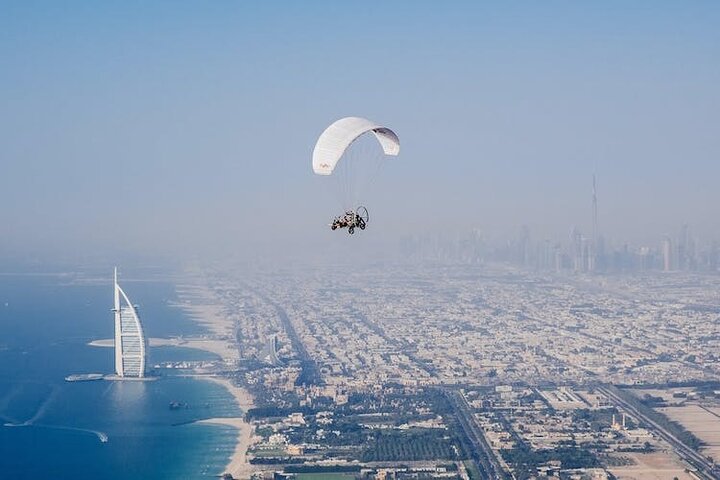 Paramoter Dubai Private flight for 20 minutes - Image 5