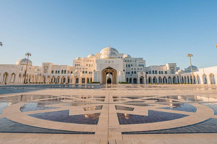 Premium Abu Dhabi City Tour - Private Vehicle - Image 3