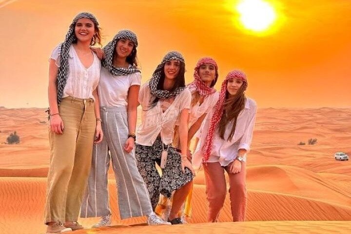 Premium Red Dunes Evening Desert Safari With Live Cooking Station - Image 2