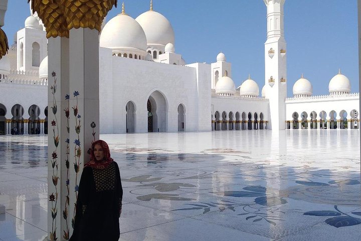 Private 10 hours tour : Dubai and Abu Dhabi highlights with professional Driver - Image 1