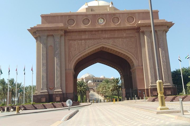 Private 10 hours tour : Dubai and Abu Dhabi highlights with professional Driver - Image 3