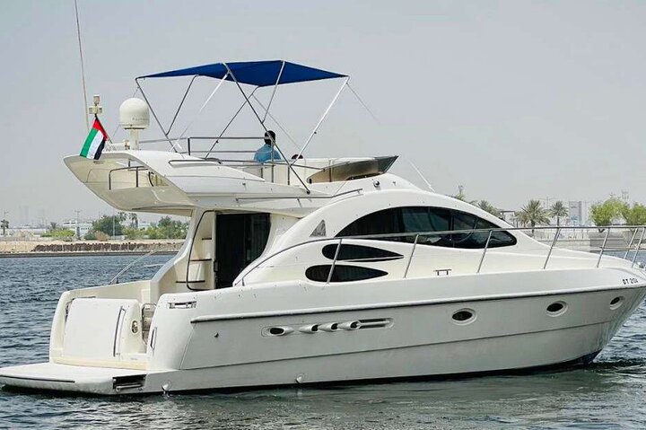 Private 42 FT Luxury Yacht for All Occasions - 04 Hours - Image 2