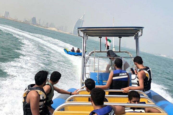 Private 60-min Group Tubing on Speedboat in Dubai - Image 2