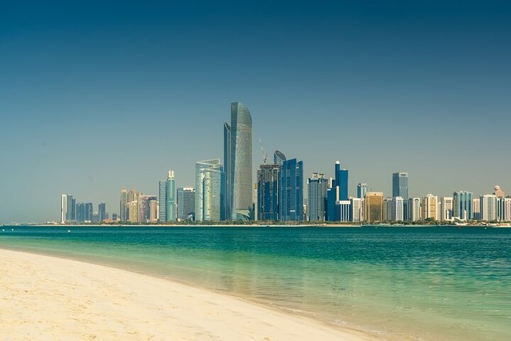 Private Abu Dhabi 5 Wonders Tour with Emirates Palace Lunch - Image 5