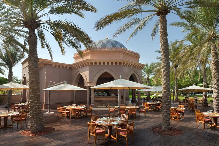 Private Abu Dhabi 5 Wonders Tour with Emirates Palace Lunch - Image 3