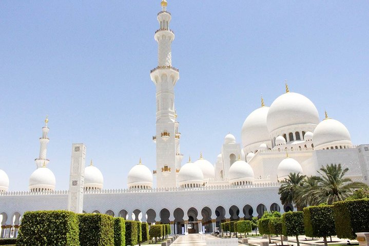 Private Abu Dhabi City tour with Gold Coffee at Emirates Palace - Image 5