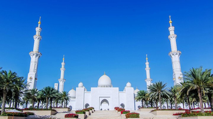Private Abu Dhabi full day tour : Grand Mosque, Qasr al Watan with Lunch - Image 2