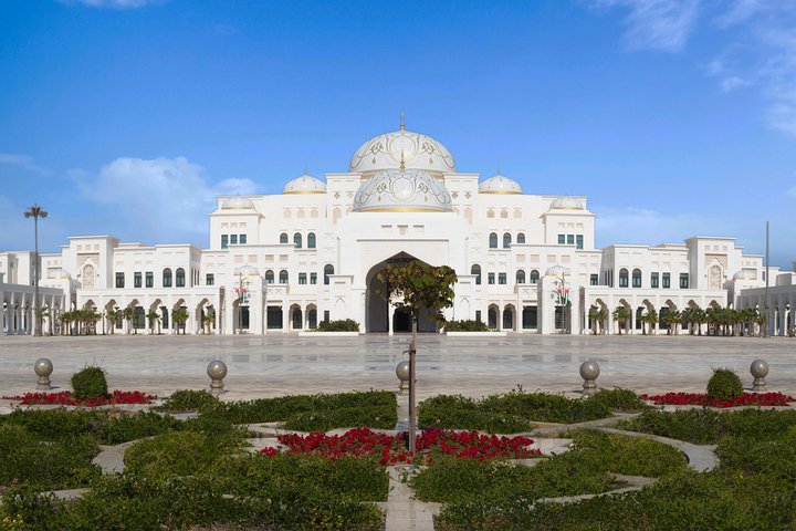 Private Abu Dhabi full day tour : Grand Mosque, Qasr al Watan with Lunch - Image 5