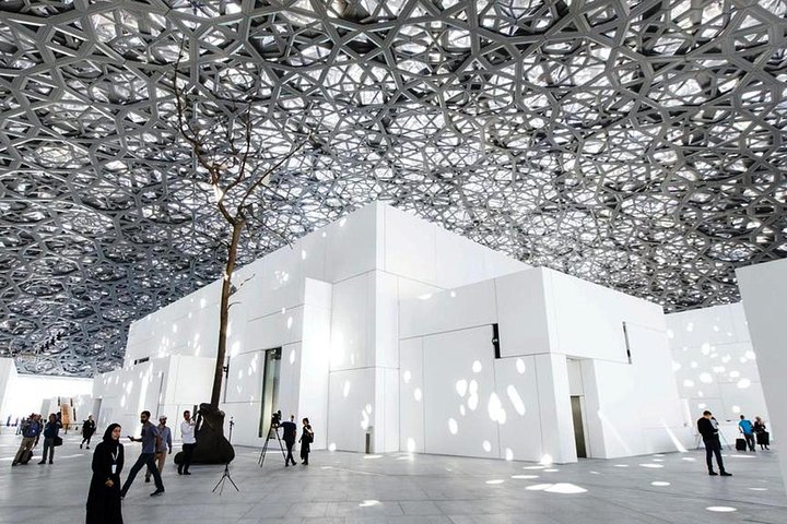 Private Abu Dhabi highlights with Louvre Museum & Grand Mosque with 5* lunch - Image 2
