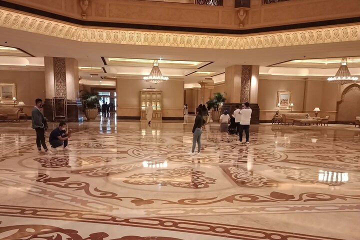 Private Abu dhabi Tour - Image 3