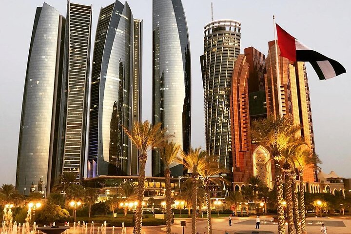 Private Abu Dhabi Tour of Grand mosque,Louvre museum,Etihad Tower & Qasr Alwatan - Image 4