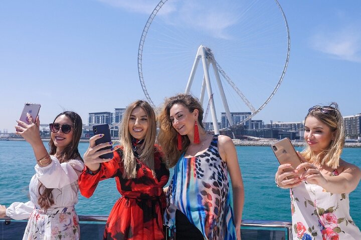 Private - Dubai 2 Hours Luxury Yacht Charter up to 15 guests - Image 4