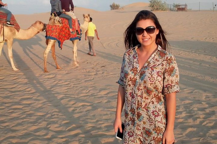 Private Dubai Afternoon Desert Safari with Belly Dancing, Tanoura Show, and BBQ - Image 2