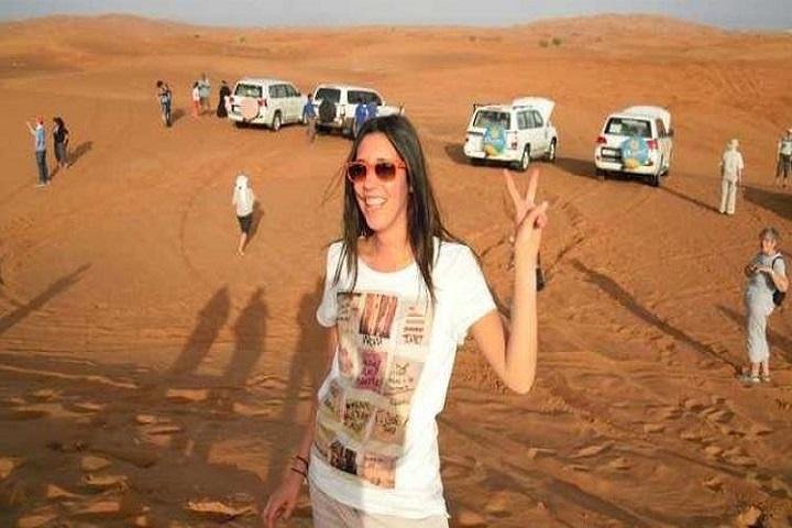 Private Dubai Afternoon Desert Safari with Belly Dancing, Tanoura Show, and BBQ - Image 3