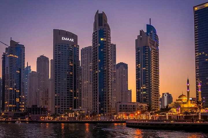 Private Dubai city tour at night with dinner - Image 4