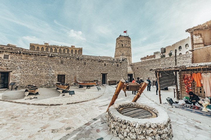 Private Dubai History and Culture Tour with Dubai Museum, Al Shindagha and Souks - Image 1