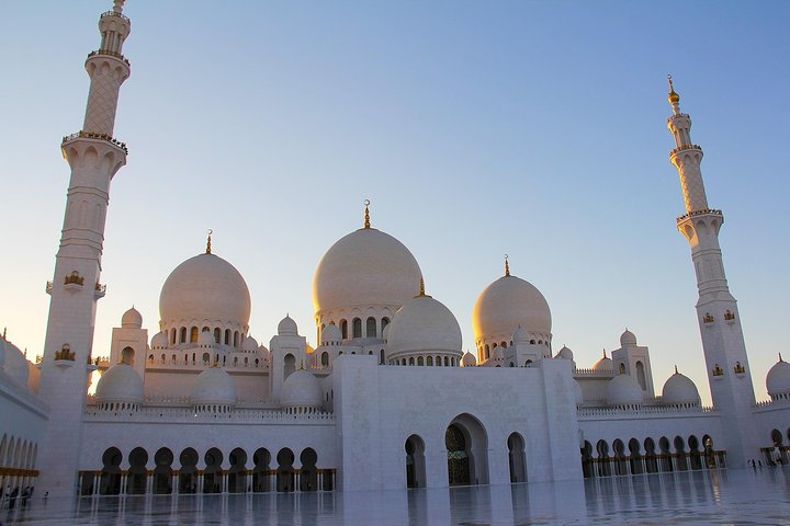 Private Full Day Abu Dhabi City Tour - Image 1