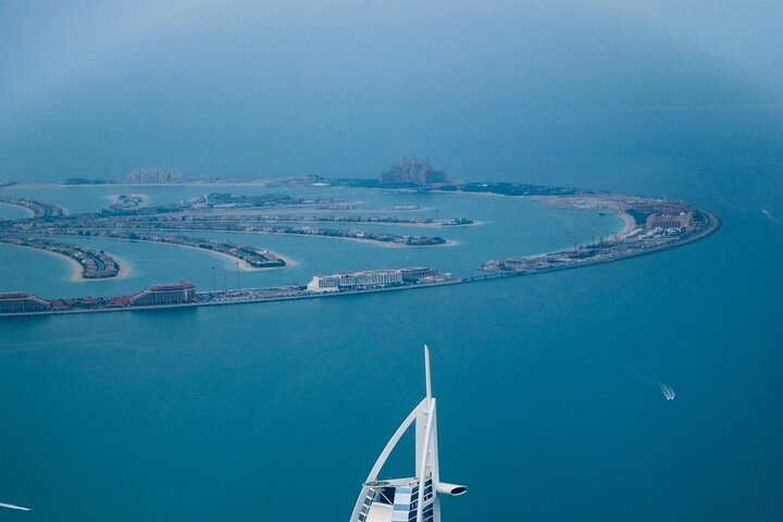 Private full day tour of Dubai with visit to the Burj Khalifa - Image 4