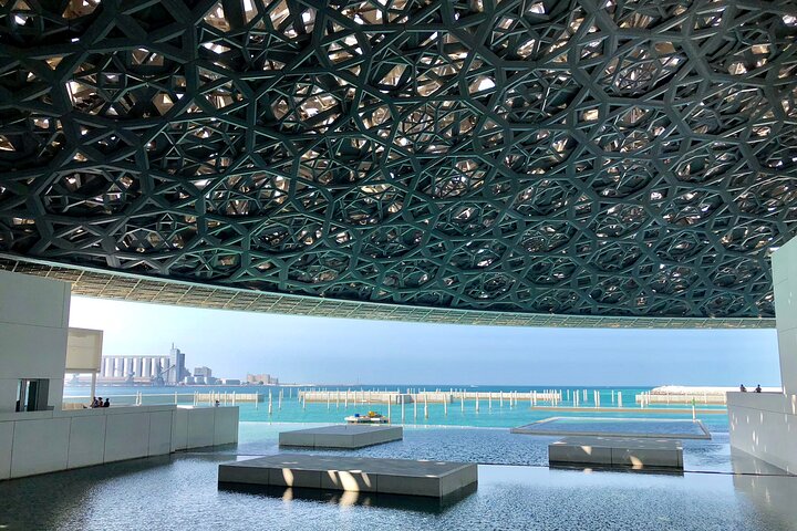 Private Return Abu Dhabi Cultural Tour from Dubai Incl. Transport - Image 3