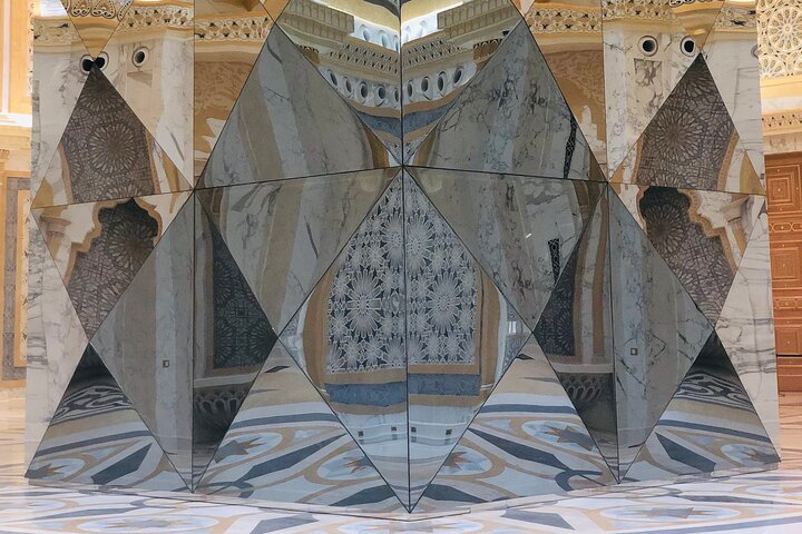Private Return Abu Dhabi Cultural Tour from Dubai Incl. Transport - Image 5