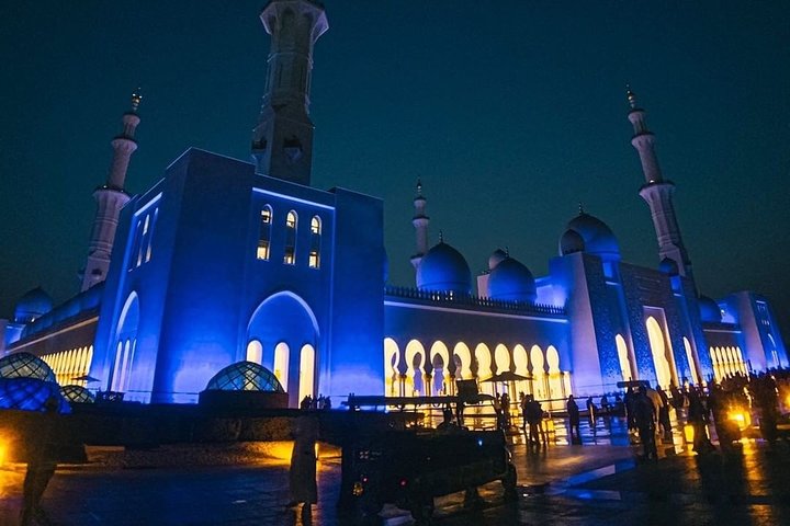 Private Round-Trip Sheikh Zayed Grand Mosque Tour from Dubai Inc. Transport - Image 2