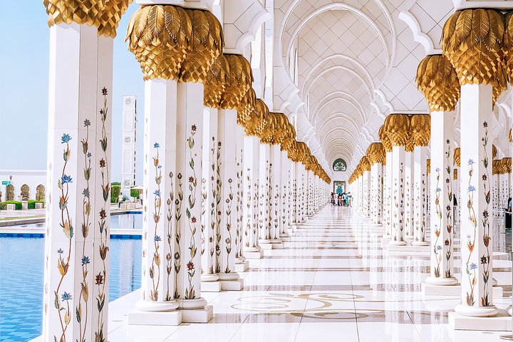 Private Round-Trip Sheikh Zayed Grand Mosque Tour from Dubai Inc. Transport - Image 5