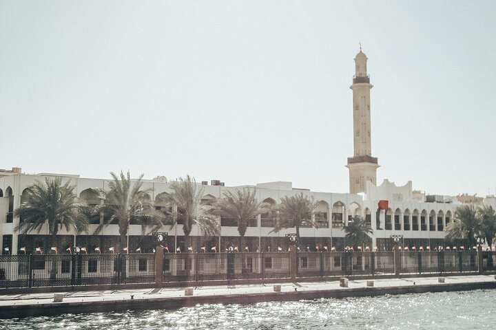Private Tour from Dubai to Sharjah with All Must-See Sites, Souqs and Mosques - Image 4