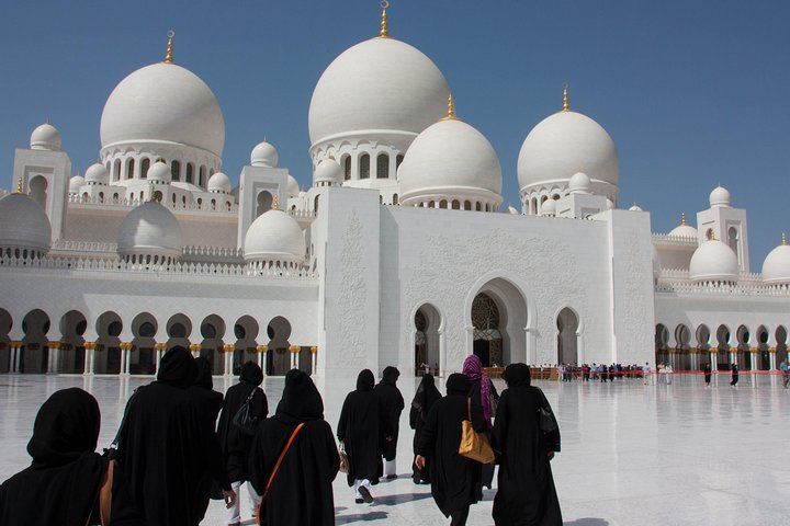 Private Tour from Ras Al Khaimah hotels : Abu Dhabi 10 hours with Car & Driver - Image 1