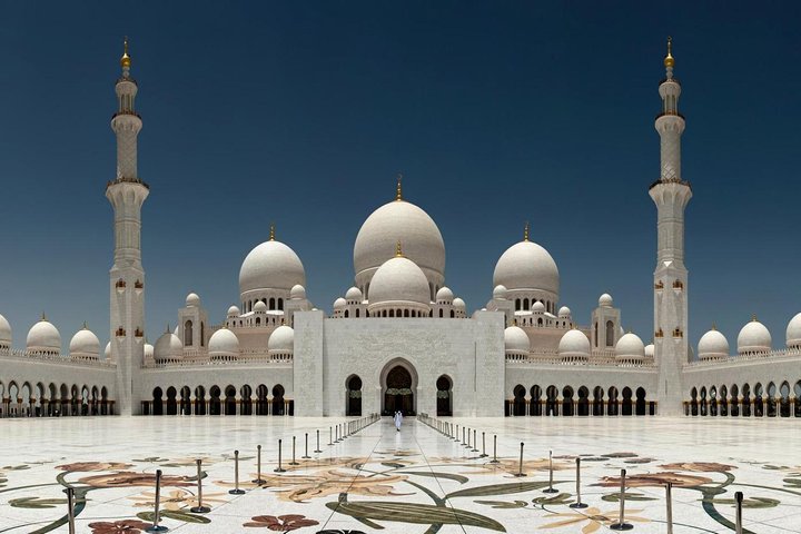  Private Trip to Sheikh Zayed Mosque and Louvre Museum  - Image 3