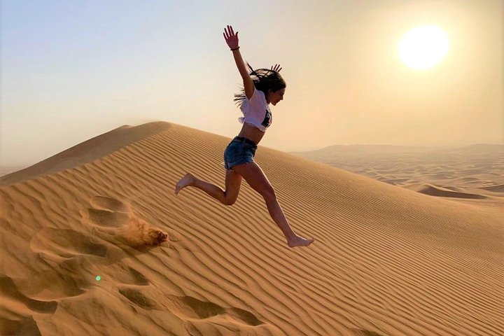 Private VIP Desert Safari with Barbecue Dinner 5 Star Camp - Image 2