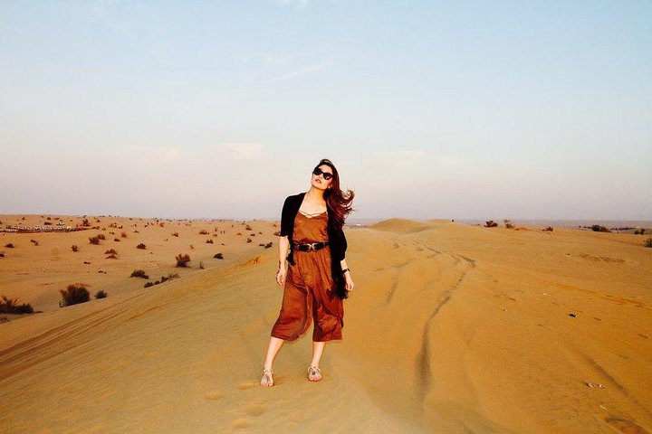 Private VIP Desert Safari with Barbecue Dinner 5 Star Camp - Image 4