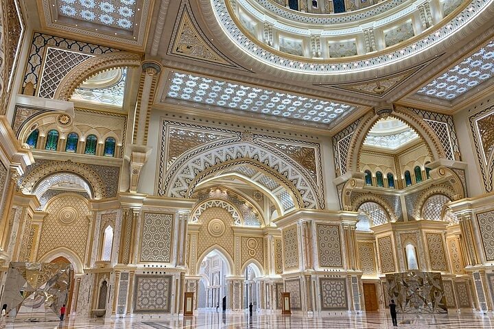 Qasr Al Watan and Sheikh Zayed Mosque Private tour From Dubai - Image 4