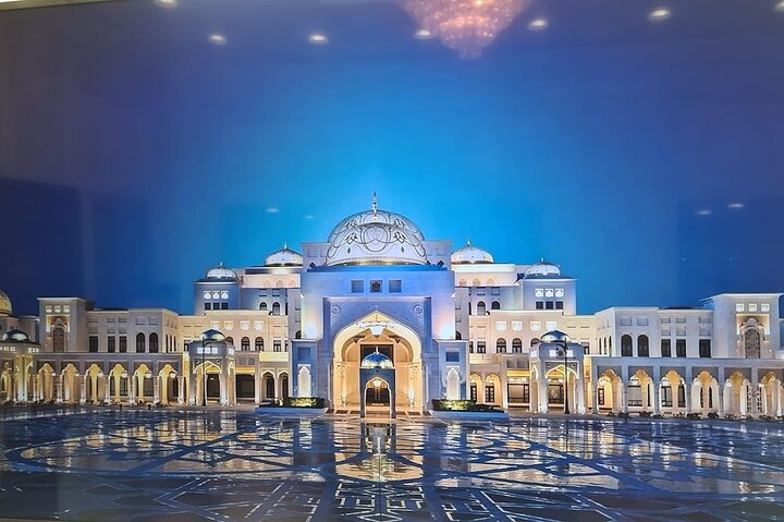 Qasr Al Watan and Sheikh Zayed Mosque Private tour From Dubai - Image 2