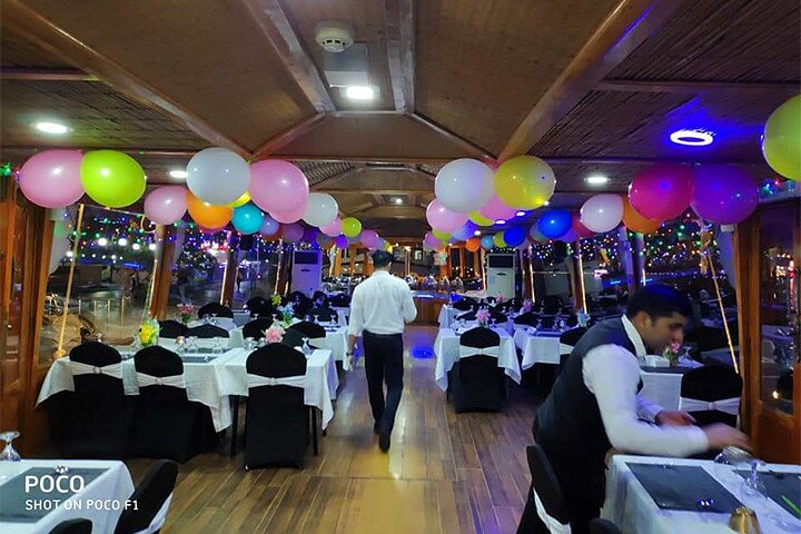 Romantic Dhow Cruise Dinner Dubai Marina - Image 5