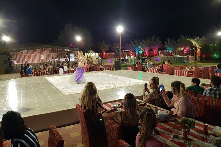Royal Desert Safari Buggy and Quad Bike Experience with Dinner - Image 4