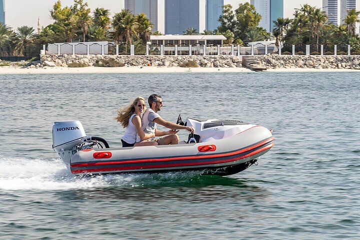 Self Drive Boat Watersports - Image 2