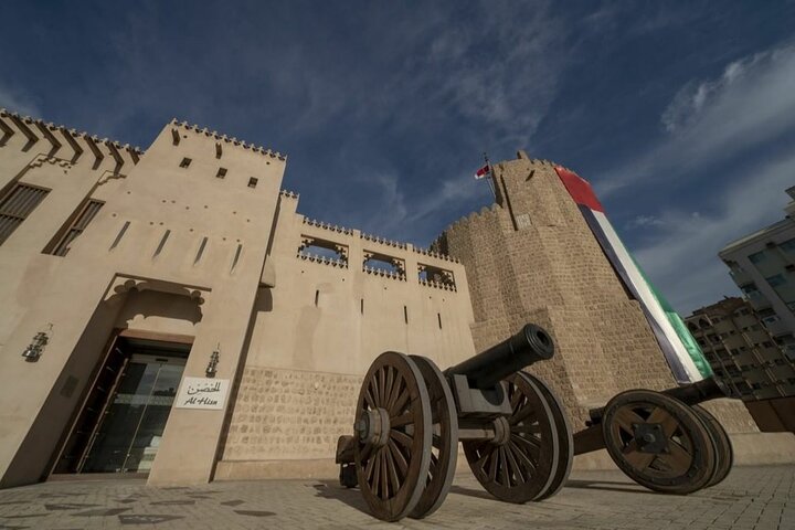 Semi-Private Walking Tour with Pickup and Breakfast in Old Dubai - Image 5