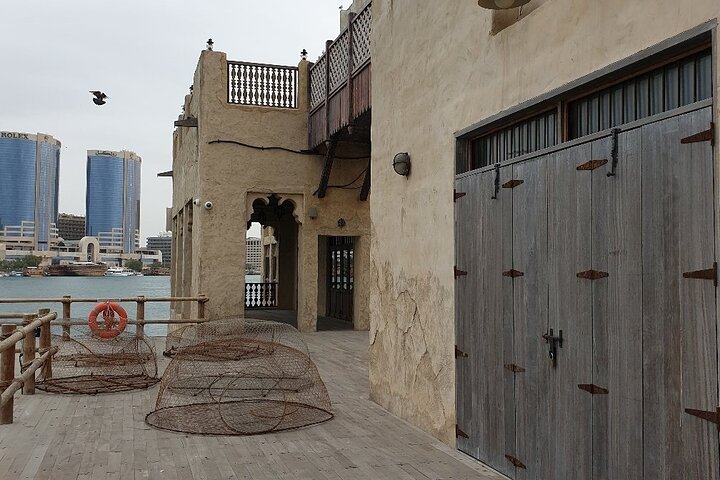 Semi-Private Walking Tour with Pickup and Breakfast in Old Dubai - Image 4