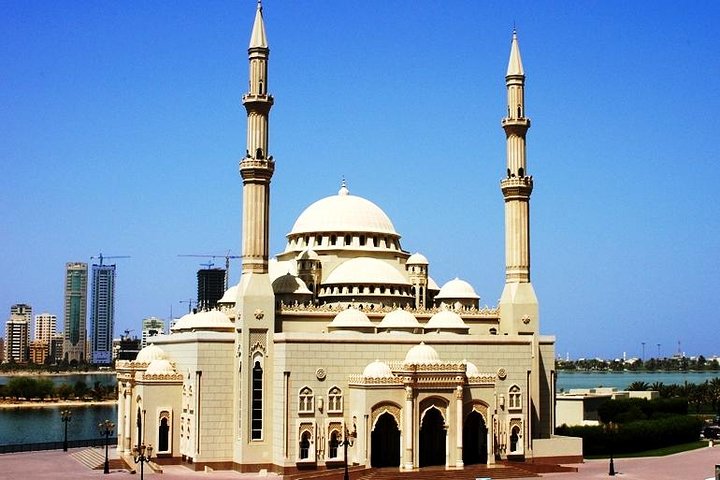 Sharjah City Sightseeing Tour - The Pearl of the Gulf - Image 1