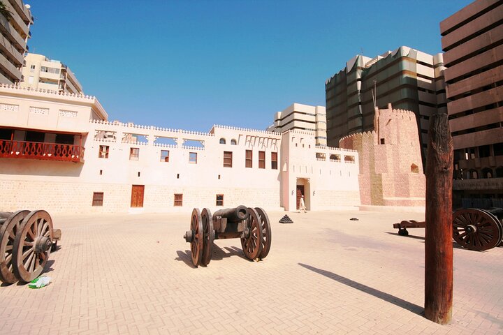 Sharjah City Tour from Dubai - Image 3