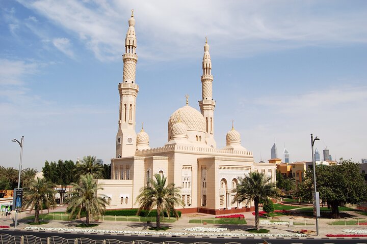 Shore Excursions of Dubai City Tour followed by Desert Safari - Image 4