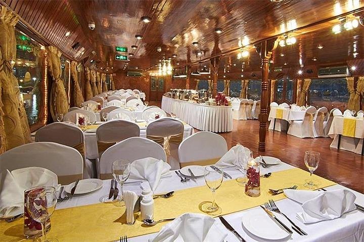 Sightseeing Dhow Cruise Dinner - Image 3