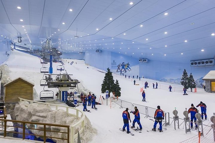 Ski Dubai tour with private transfers - Image 1