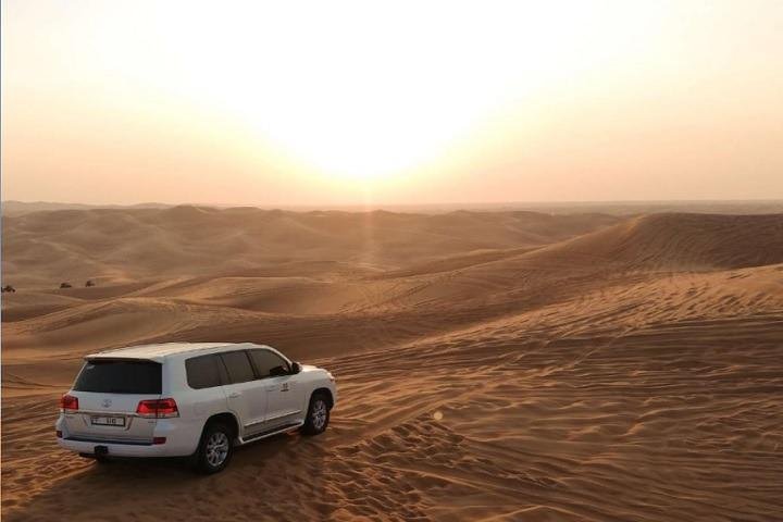 Sundowner Desert Safari Experience in Dubai with BBQ Dinner - Image 1