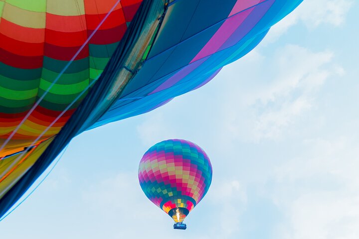 Sunrise Hot Air Balloon Ride in Dubai with Breakfast, Camel ride, and More - Image 3