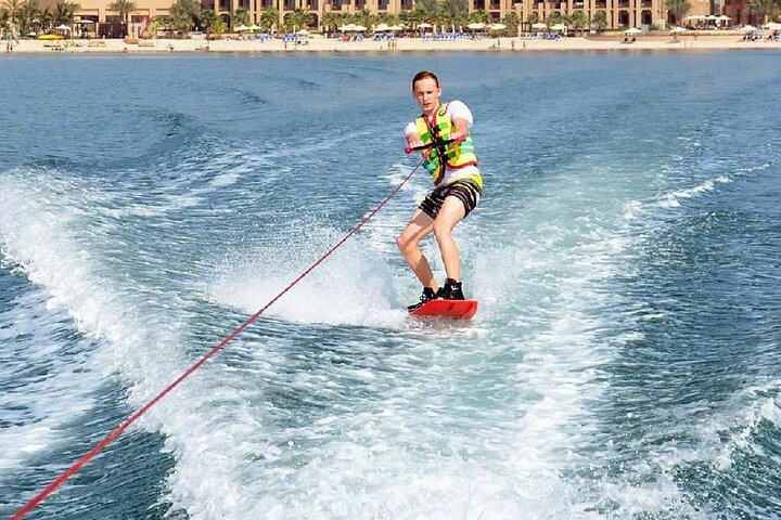 Surfing the Arabian Waves in Dubai With Transfer - Image 5