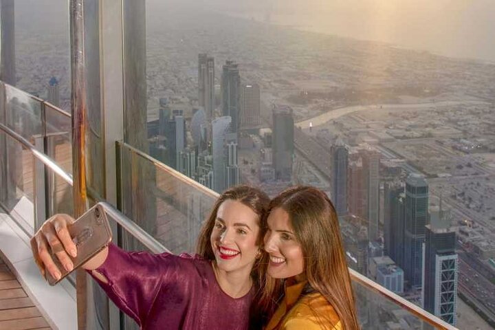 The Burj Khalifa Lounge Access with Private Transfer - Image 4